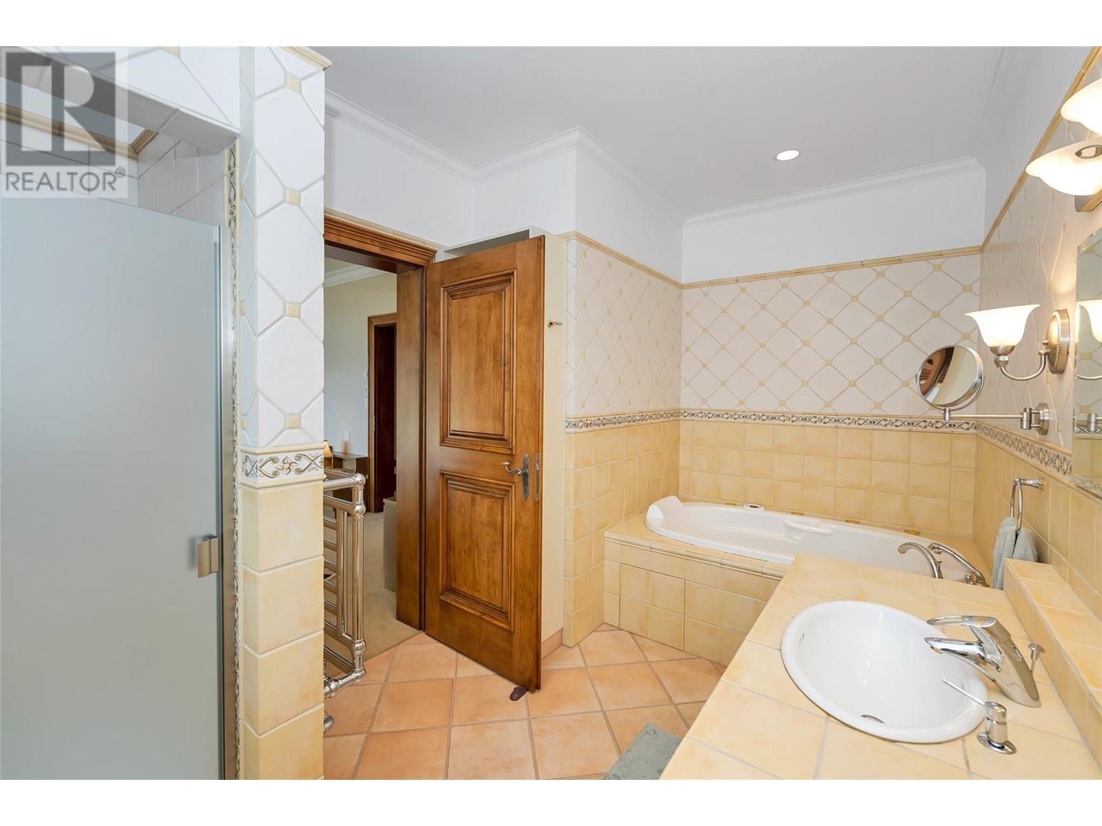 202 Stepping Stones Crescent, Spallumcheen, British Columbia  V1H 1X2 - Photo 47 - 10356495