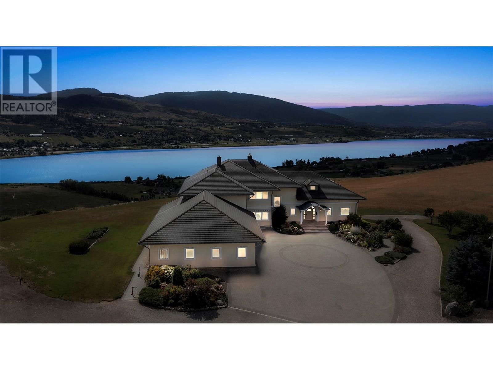 202 Stepping Stones Crescent, Spallumcheen, British Columbia  V1H 1X2 - Photo 5 - 10356495