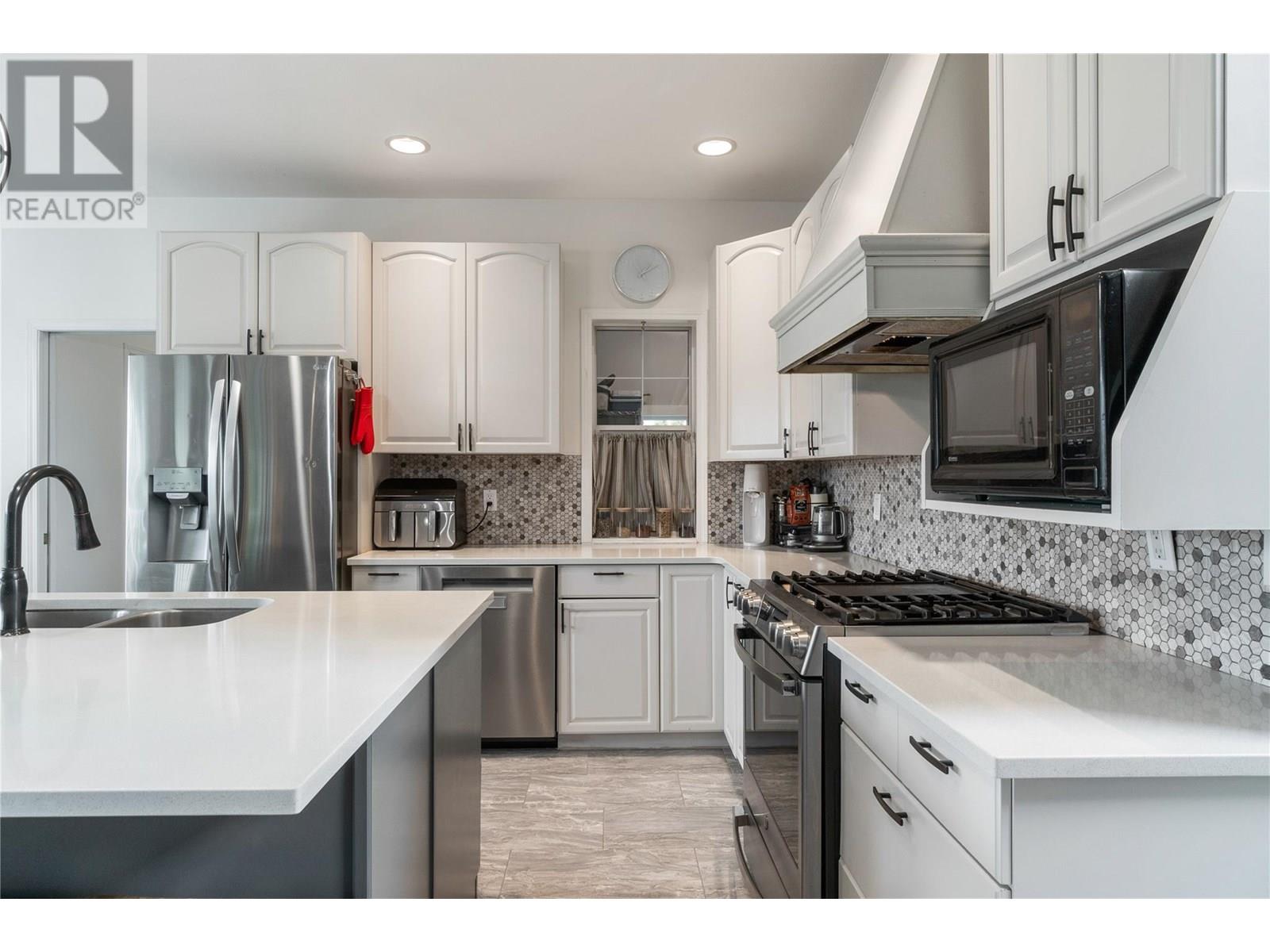 2662 Blind Bay Road, Blind Bay, British Columbia  V0E 1H1 - Photo 10 - 10356543