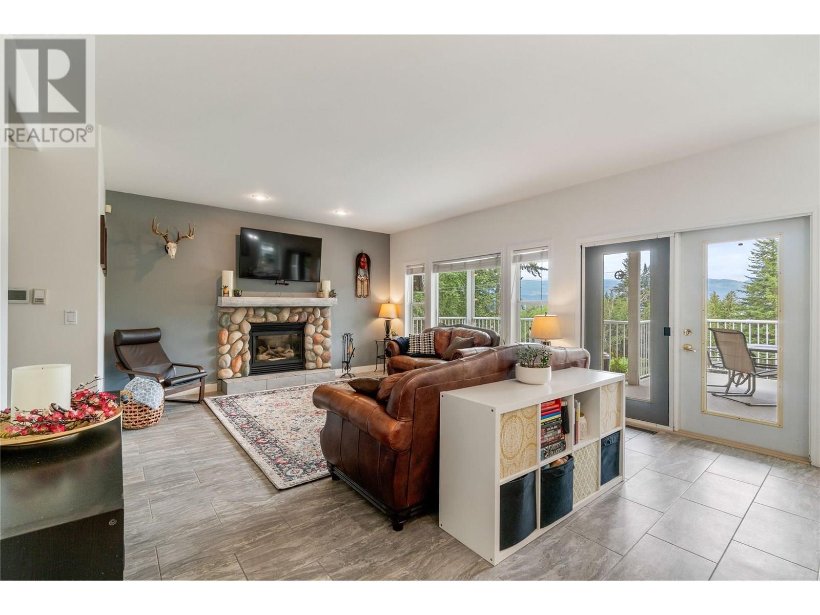 2662 Blind Bay Road, Blind Bay, British Columbia  V0E 1H1 - Photo 9 - 10356543