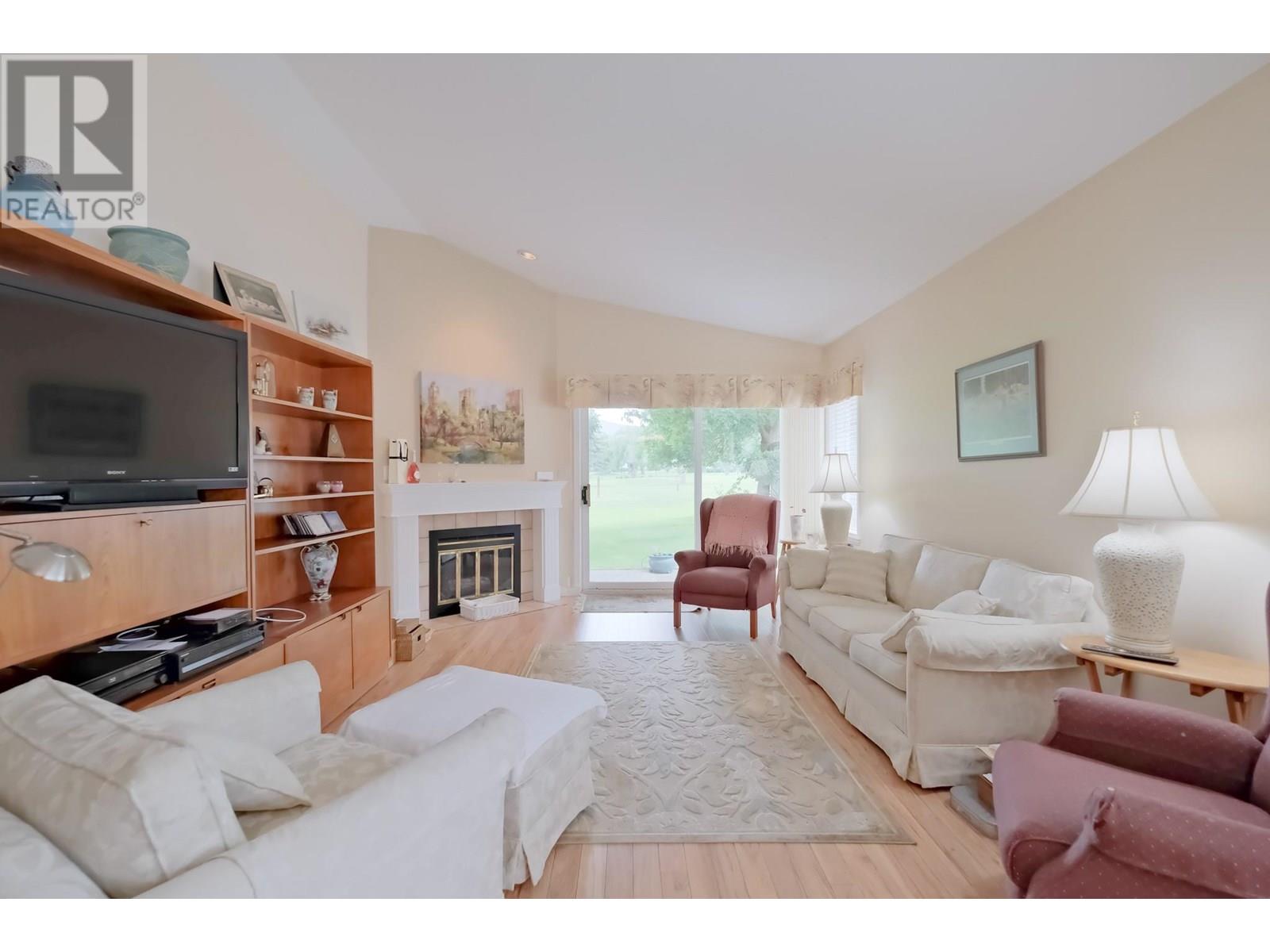 801 Comox Street Unit# 126, Penticton, British Columbia  V2A 8G5 - Photo 2 - 10356158