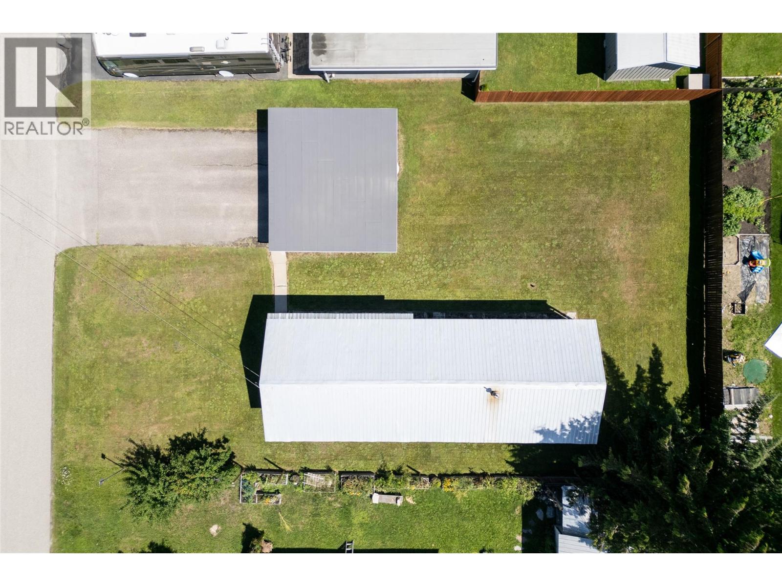 802 Center Street, Revelstoke, British Columbia  V0E 2S0 - Photo 5 - 10356570