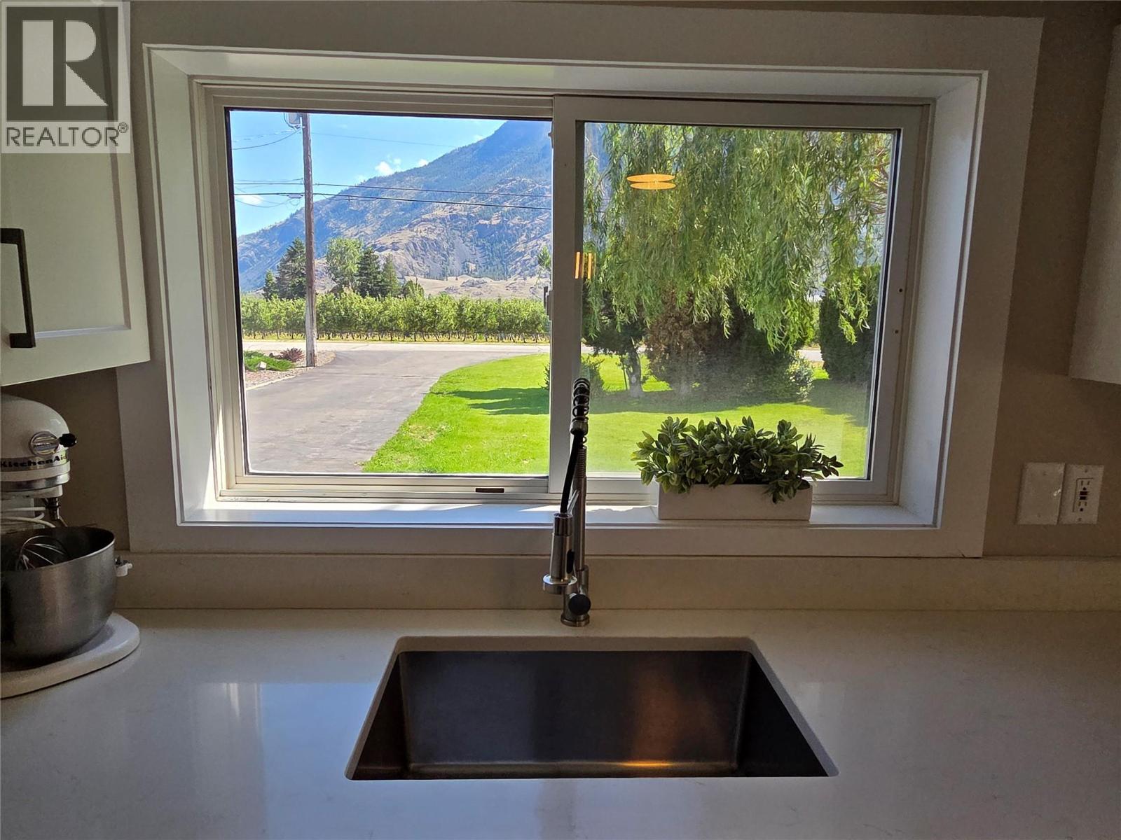 2548 Upper Bench Road, Keremeos, British Columbia  V0X 1N4 - Photo 6 - 10357074