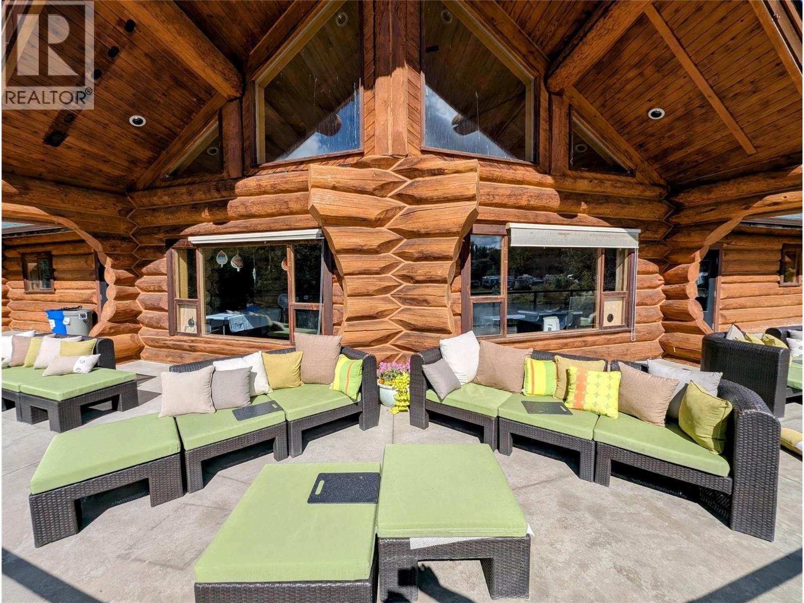 27 Cottonwood Drive, Lee Creek, British Columbia  V0E 1M4 - Photo 13 - 10357102