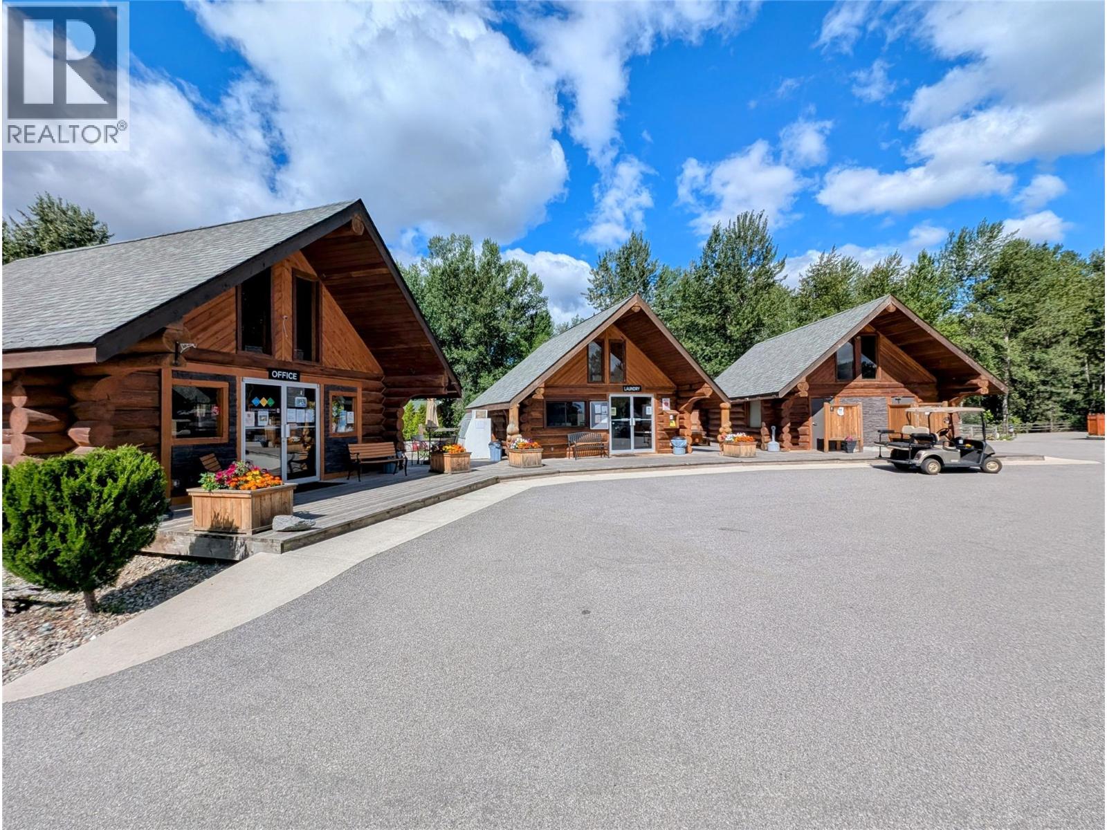 27 Cottonwood Drive, Lee Creek, British Columbia  V0E 1M4 - Photo 14 - 10357102