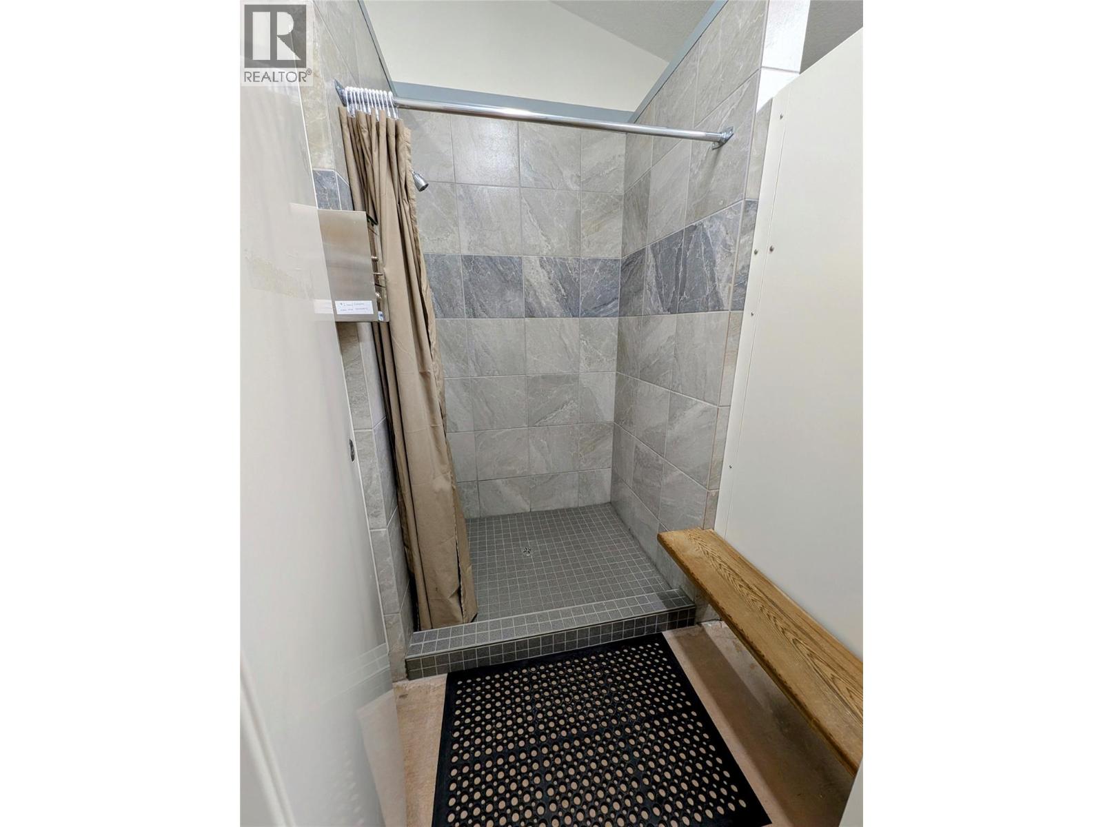 27 Cottonwood Drive, Lee Creek, British Columbia  V0E 1M4 - Photo 19 - 10357102