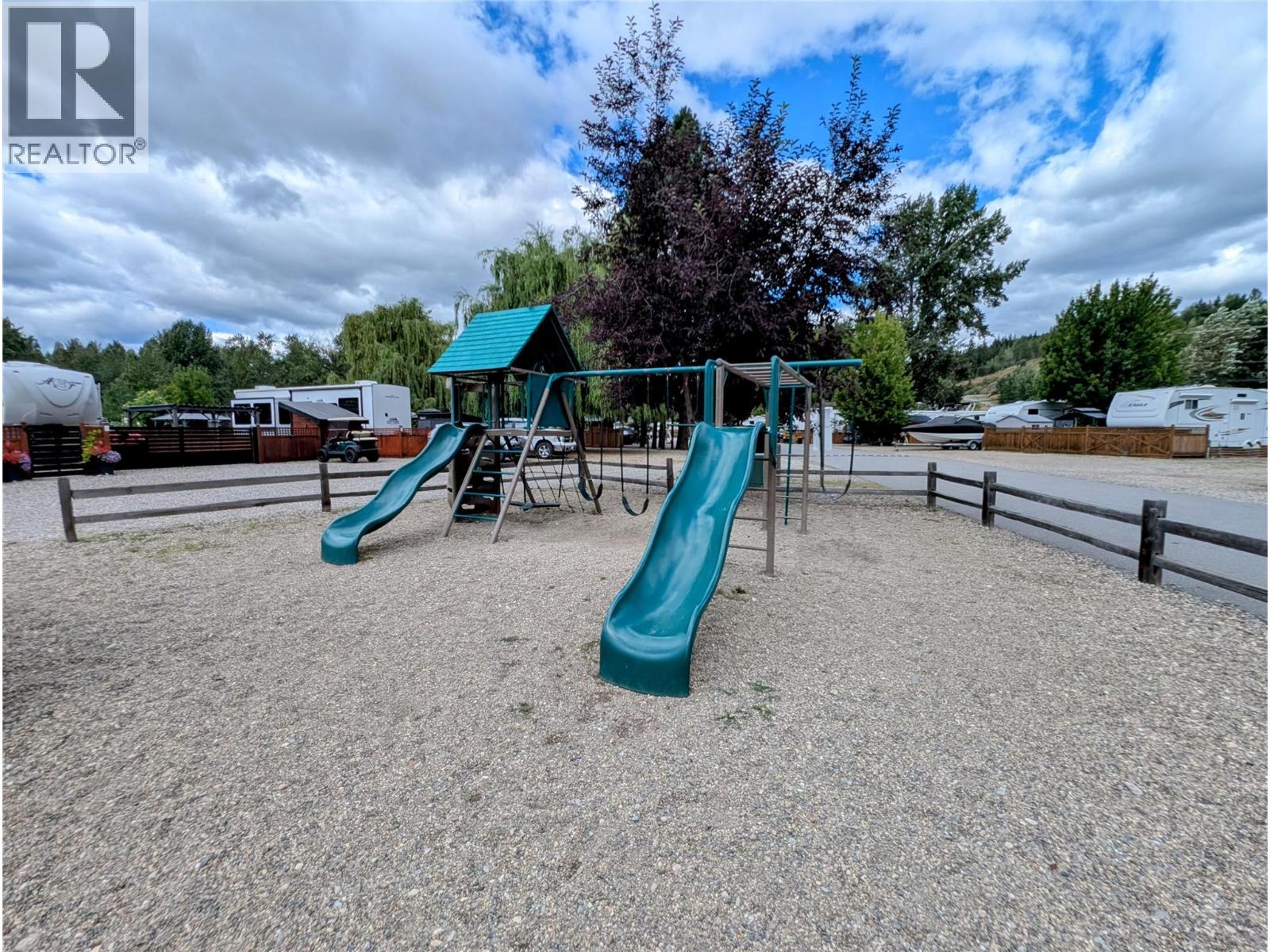 27 Cottonwood Drive, Lee Creek, British Columbia  V0E 1M4 - Photo 20 - 10357102