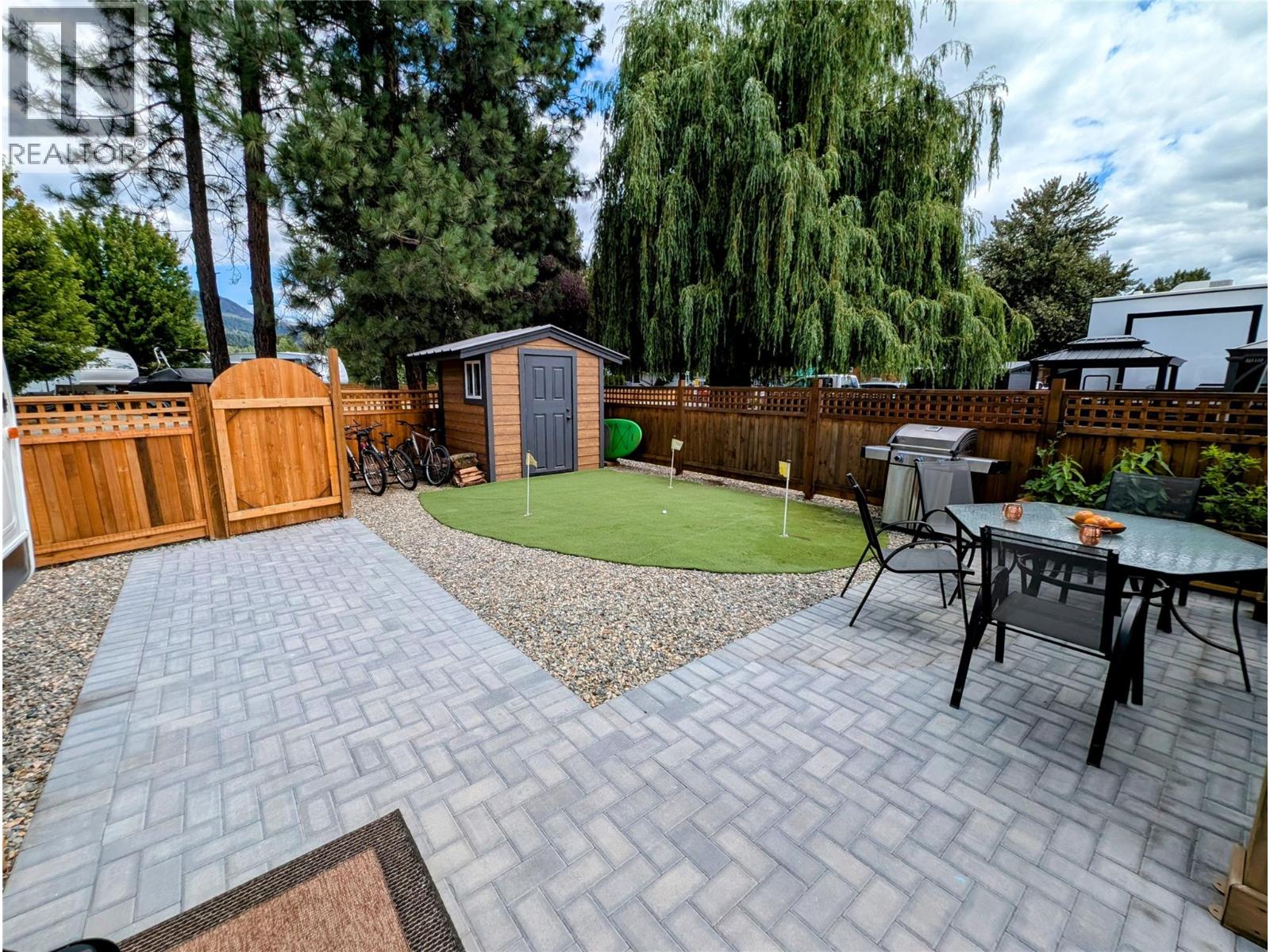 27 Cottonwood Drive, Lee Creek, British Columbia  V0E 1M4 - Photo 27 - 10357102