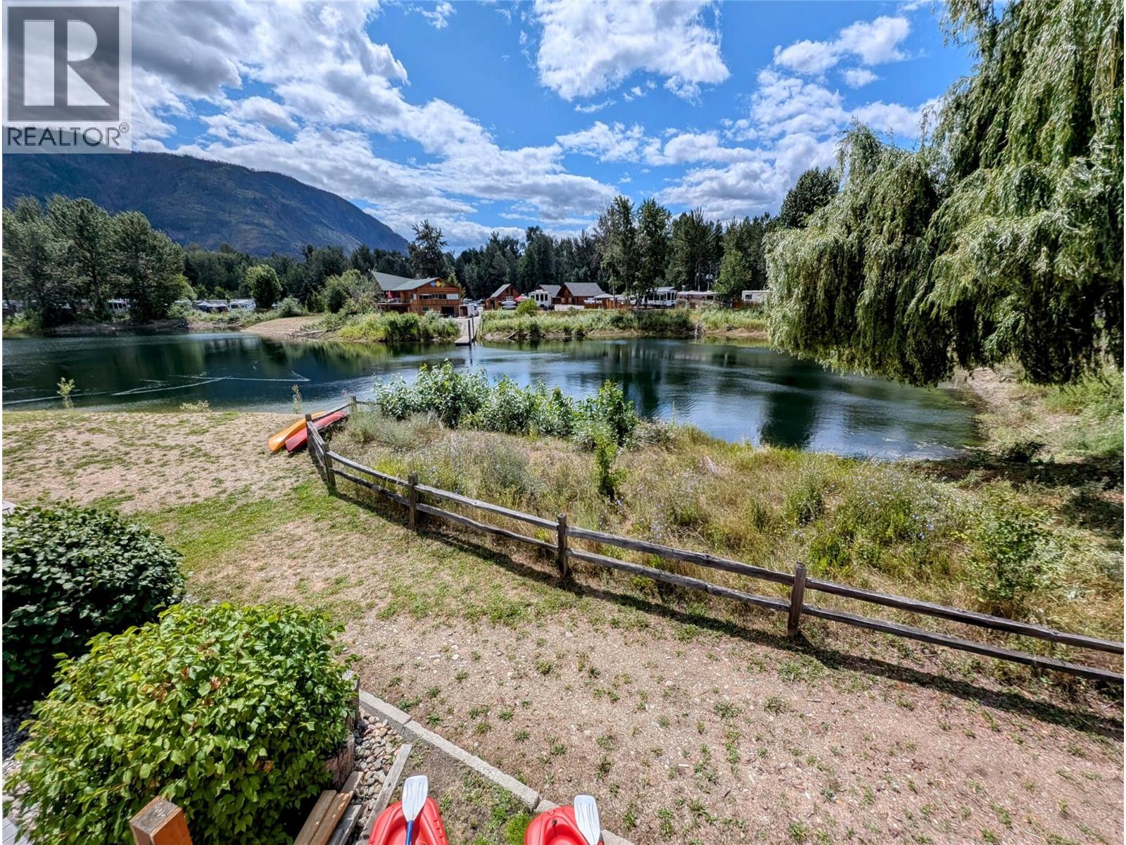 27 Cottonwood Drive, Lee Creek, British Columbia  V0E 1M4 - Photo 36 - 10357102