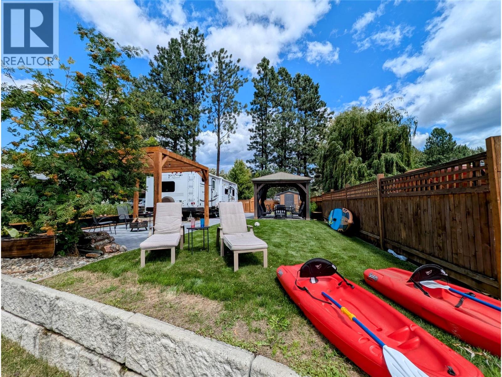 27 Cottonwood Drive, Lee Creek, British Columbia  V0E 1M4 - Photo 38 - 10357102