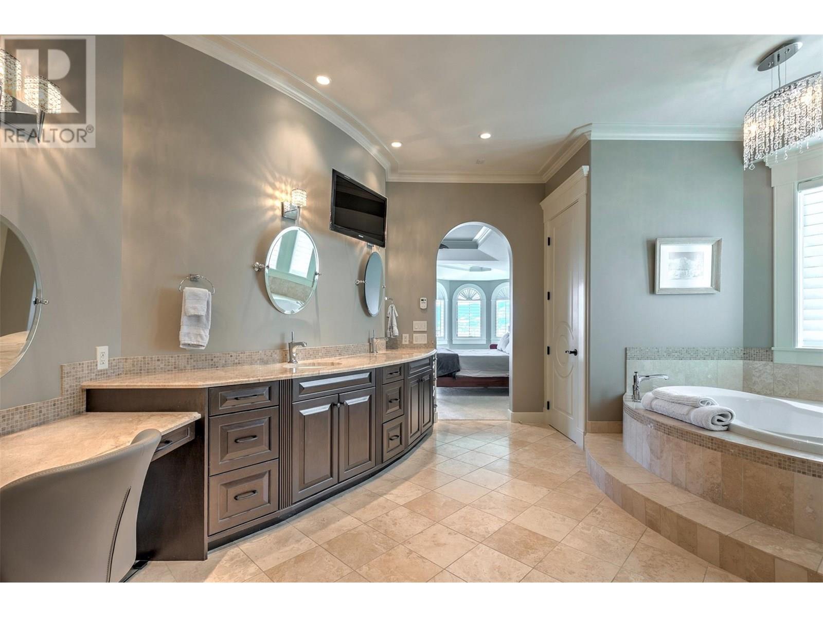 4860 Tuscany Lane, Kelowna, British Columbia  V1W 5H3 - Photo 38 - 10355304