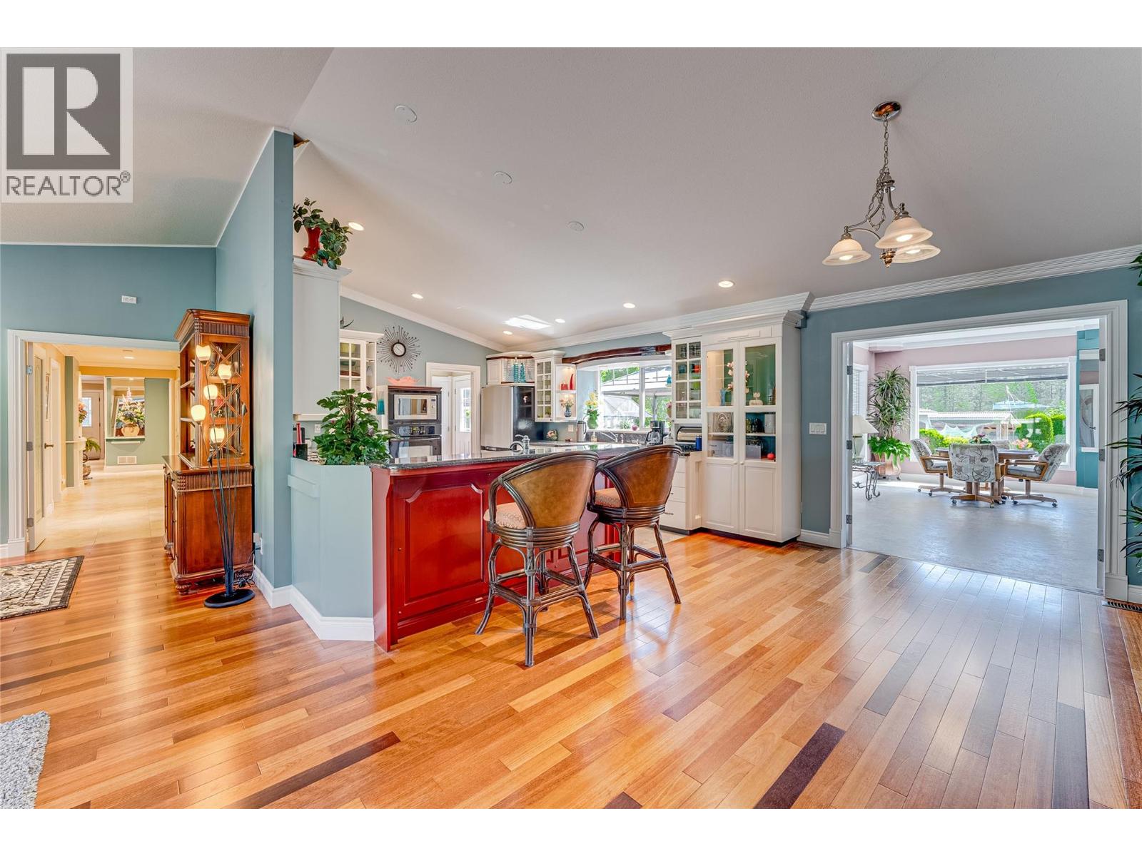 39 Ladyslipper Road, Lumby, British Columbia  V0E 2G5 - Photo 16 - 10357032