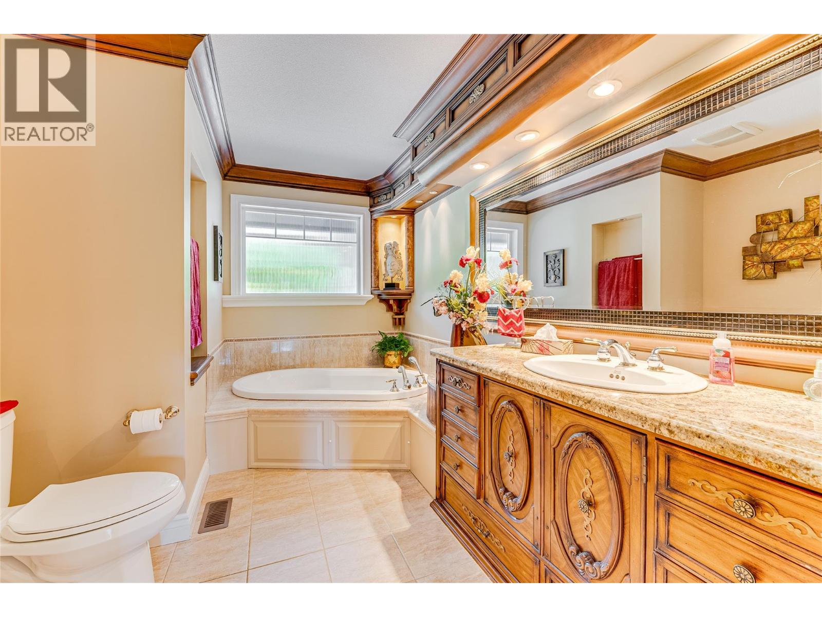 39 Ladyslipper Road, Lumby, British Columbia  V0E 2G5 - Photo 34 - 10357032