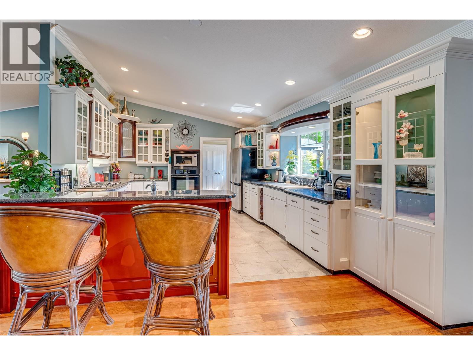 39 Ladyslipper Road, Lumby, British Columbia  V0E 2G5 - Photo 9 - 10357032