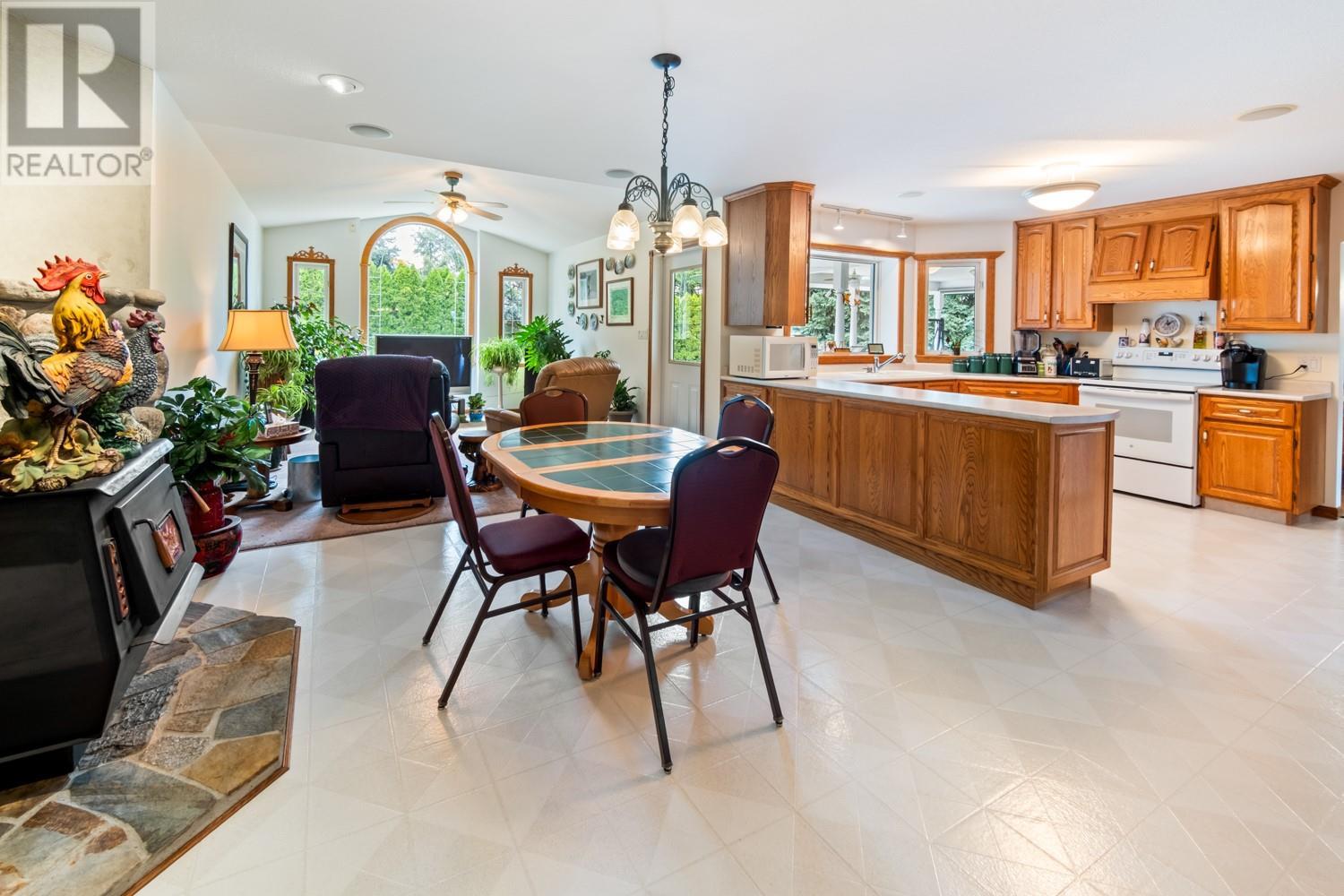 135 Pleasant Valley Cross Road, Armstrong, British Columbia  V4Y 0W1 - Photo 8 - 10356903