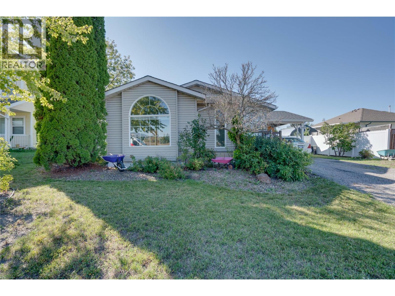 1605 15 Avenue, Vernon, British Columbia  V1T 9R4 - Photo 3 - 10356839