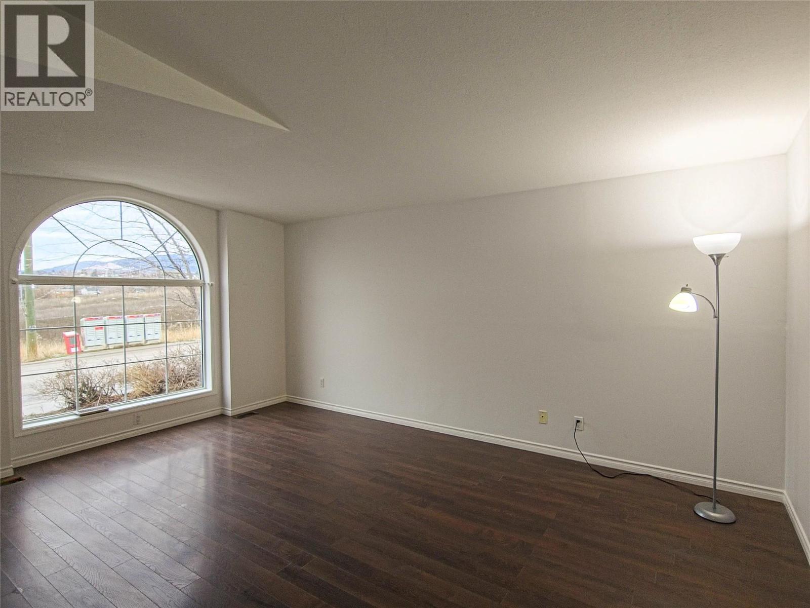 1605 15 Avenue, Vernon, British Columbia  V1T 9R4 - Photo 5 - 10356839