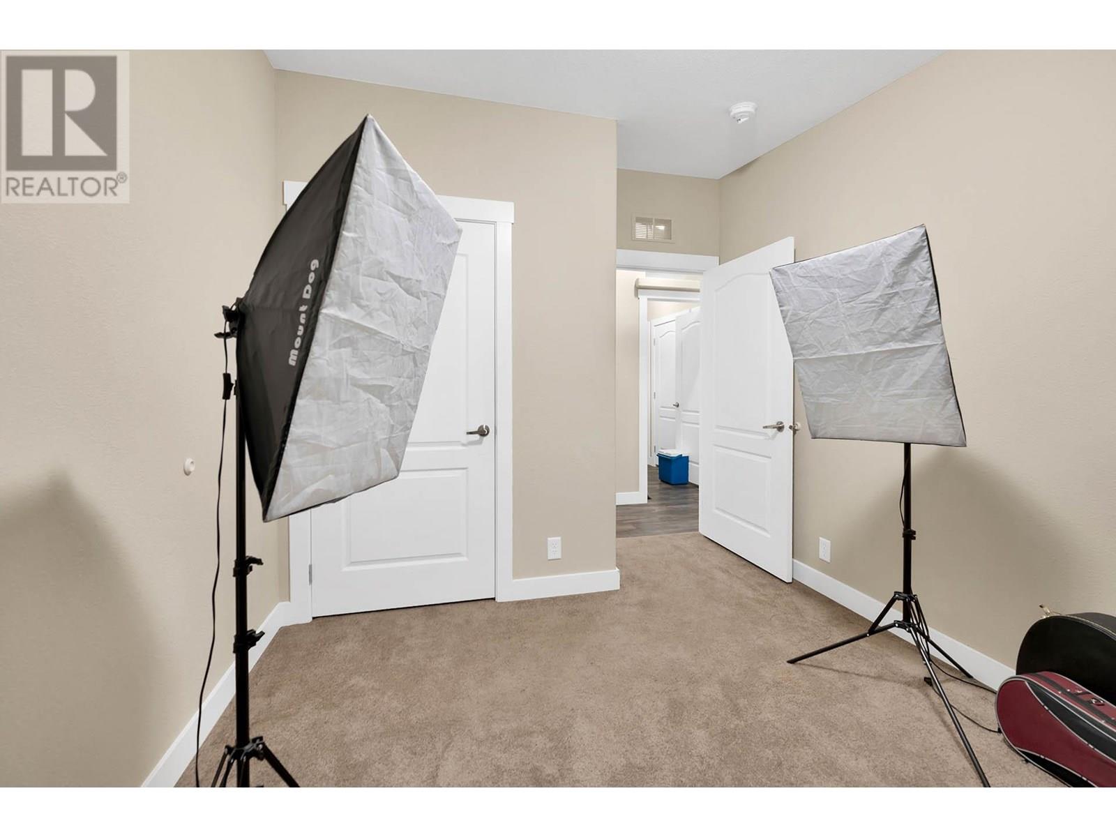 840 Deer Drive, Kamloops, British Columbia  V1S 1Z9 - Photo 28 - 10350424