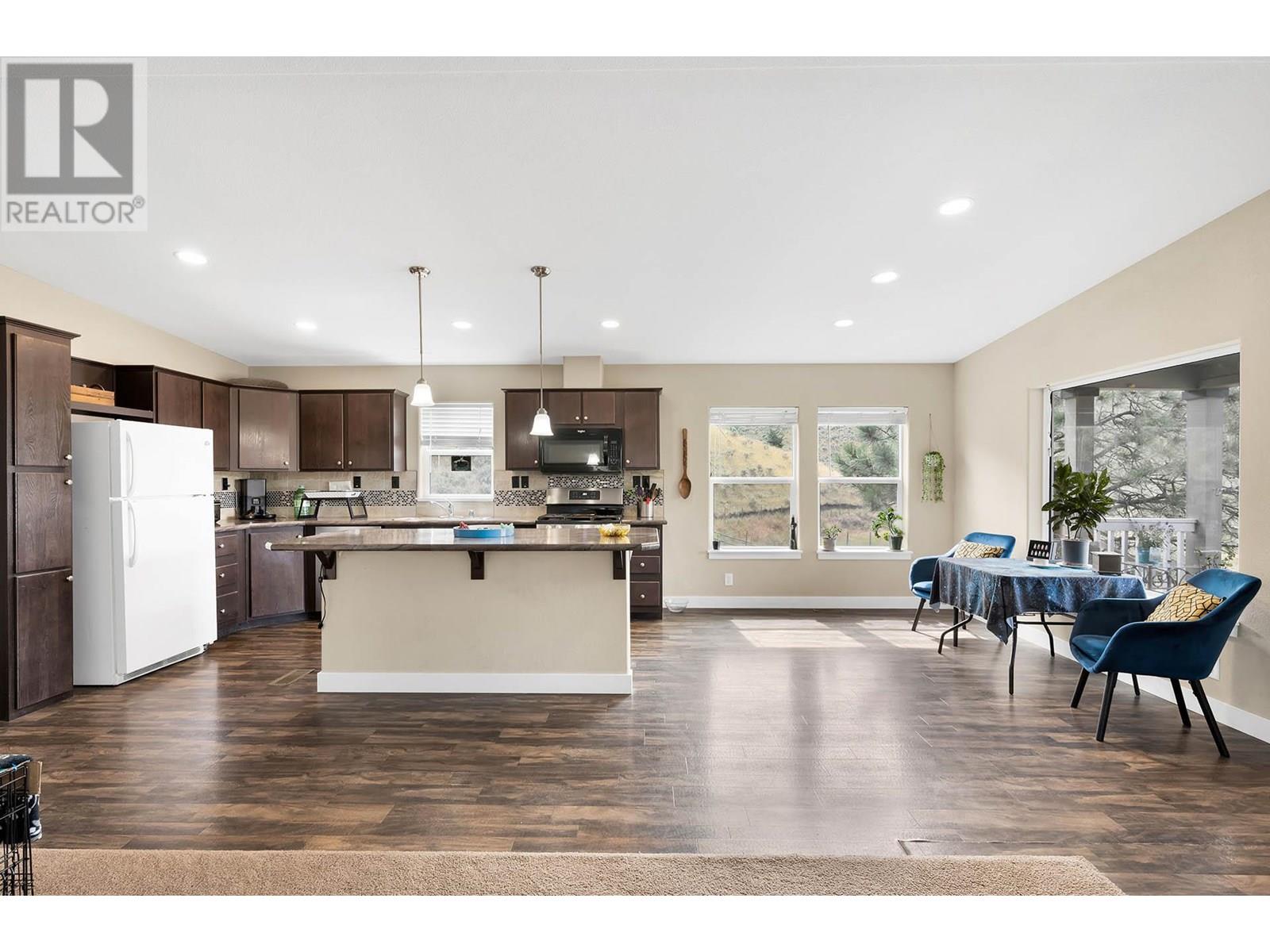 840 Deer Drive, Kamloops, British Columbia  V1S 1Z9 - Photo 5 - 10350424