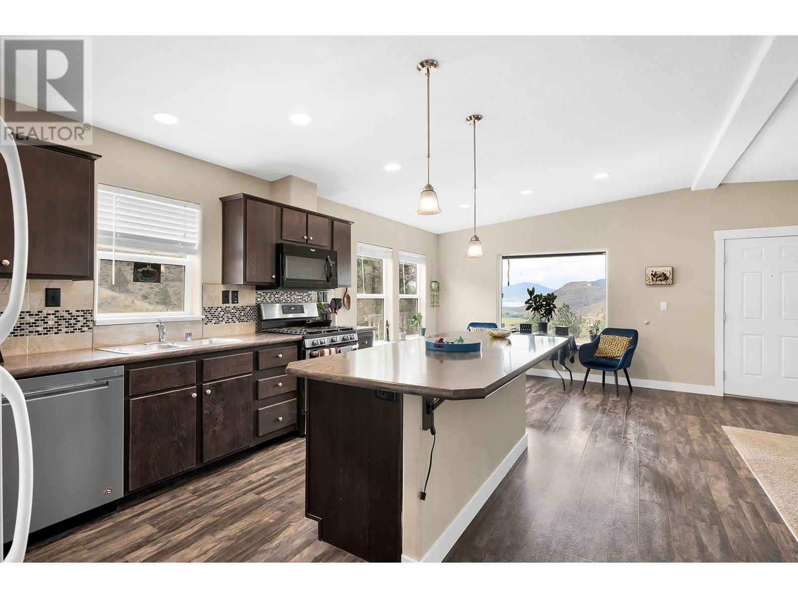 840 Deer Drive, Kamloops, British Columbia  V1S 1Z9 - Photo 9 - 10350424