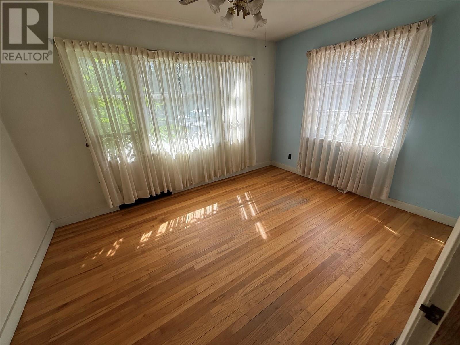 2310 34a Street, Vernon, British Columbia  V1T 5Z8 - Photo 8 - 10357268