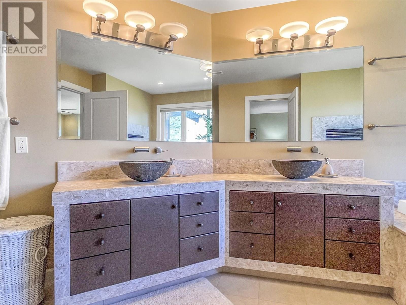 10411 81st Street, Osoyoos, British Columbia  V0H 1V2 - Photo 85 - 10354227