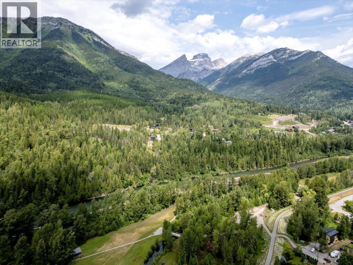 126 Burma Road, Fernie, British Columbia  V0B 1M0 - Photo 15 - 10355186