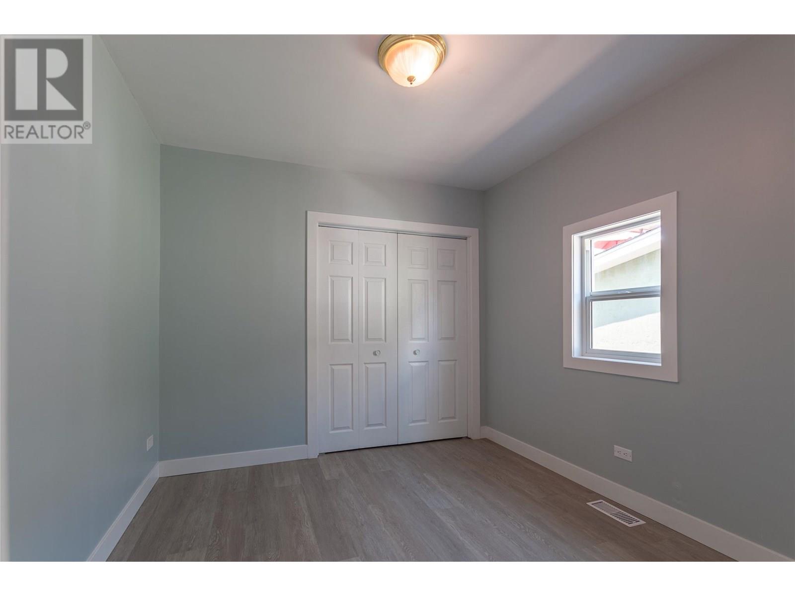 669 Haywood Street, Penticton, British Columbia  V2A 4W8 - Photo 12 - 10357117