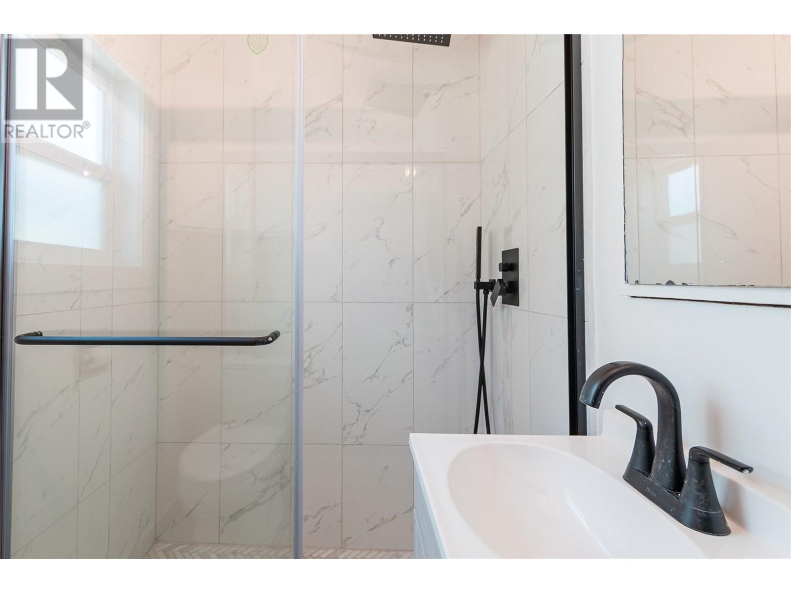 669 Haywood Street, Penticton, British Columbia  V2A 4W8 - Photo 16 - 10357117