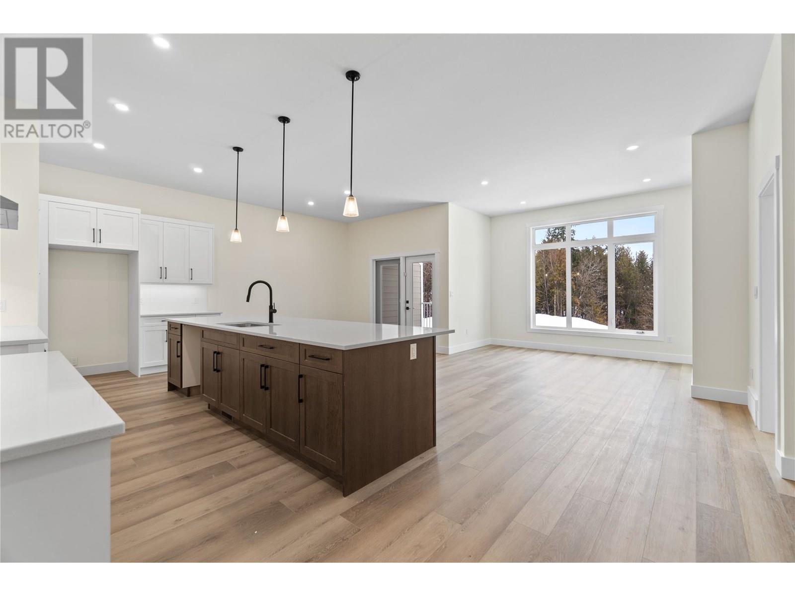 231 20 Street Ne Unit# 2, Salmon Arm, British Columbia  V1E 2Z7 - Photo 10 - 10357775