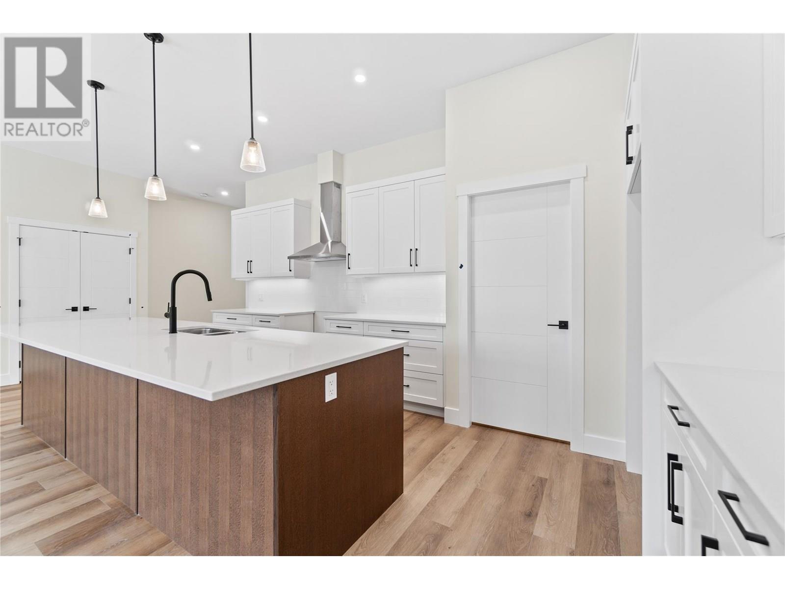 231 20 Street Ne Unit# 2, Salmon Arm, British Columbia  V1E 2Z7 - Photo 11 - 10357775