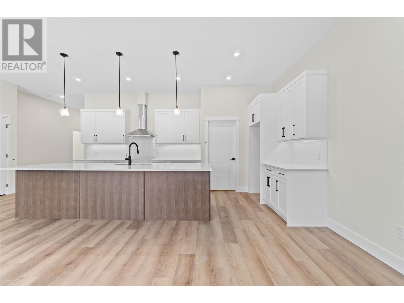 231 20 Street Ne Unit# 2, Salmon Arm, British Columbia  V1E 2Z7 - Photo 14 - 10357775