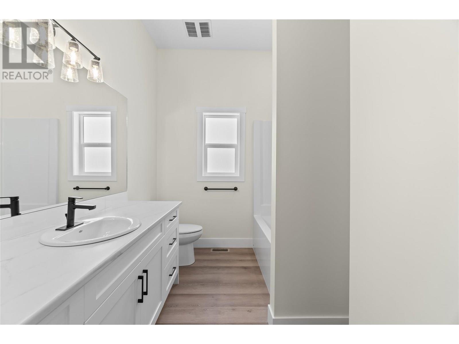 231 20 Street Ne Unit# 2, Salmon Arm, British Columbia  V1E 2Z7 - Photo 17 - 10357775