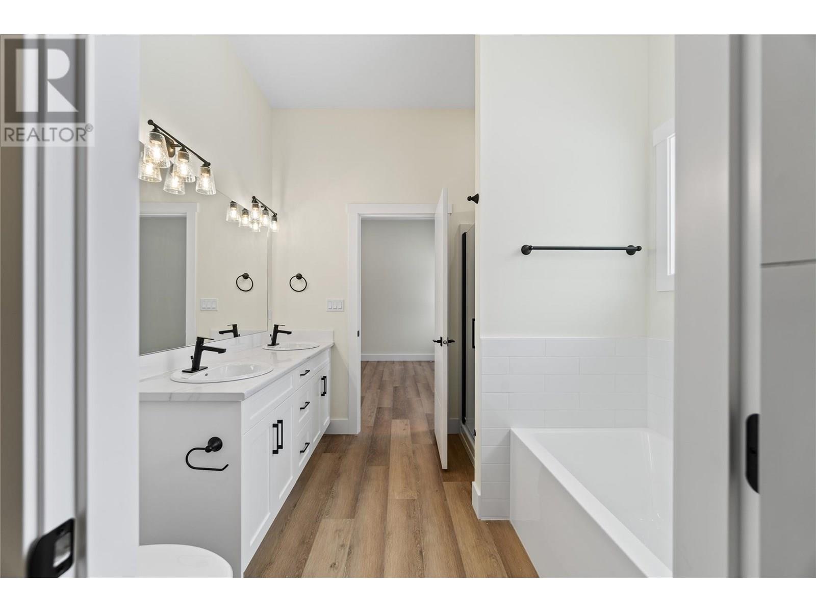 231 20 Street Ne Unit# 2, Salmon Arm, British Columbia  V1E 2Z7 - Photo 26 - 10357775