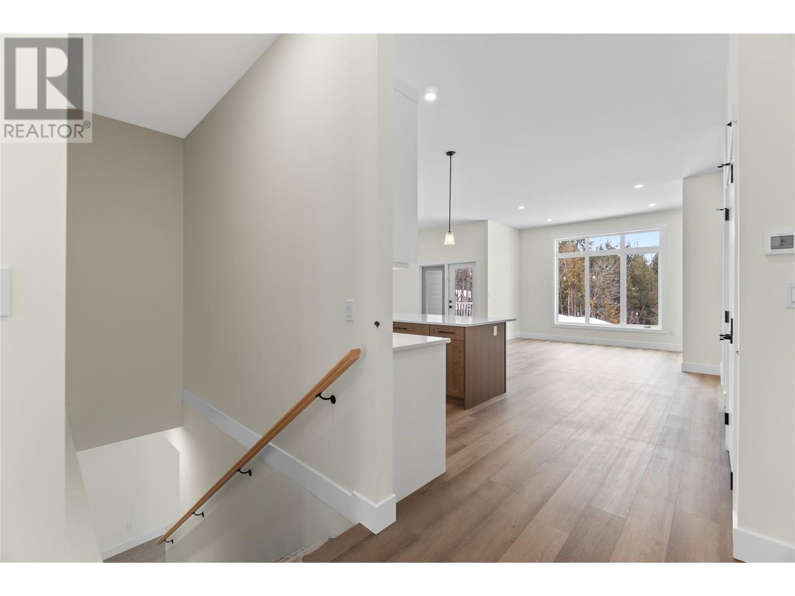 231 20 Street Ne Unit# 2, Salmon Arm, British Columbia  V1E 2Z7 - Photo 27 - 10357775