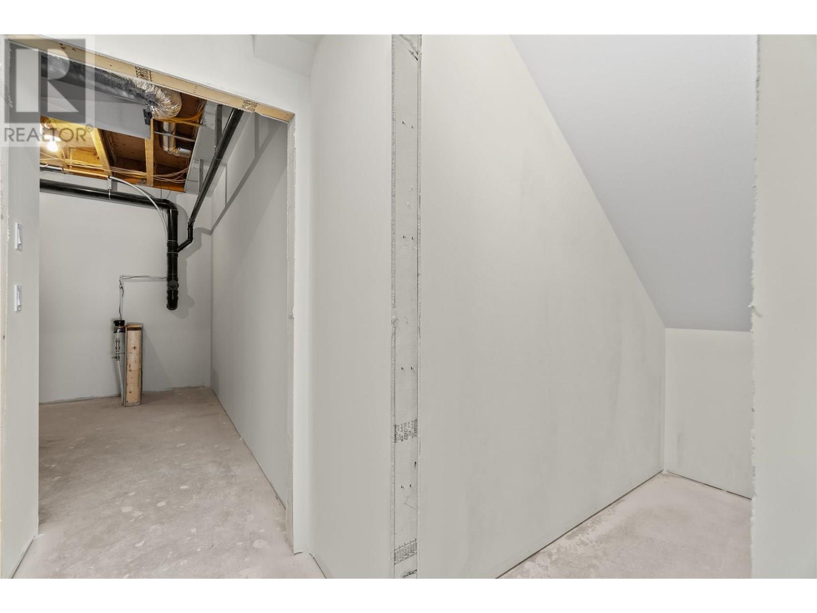 231 20 Street Ne Unit# 2, Salmon Arm, British Columbia  V1E 2Z7 - Photo 33 - 10357775