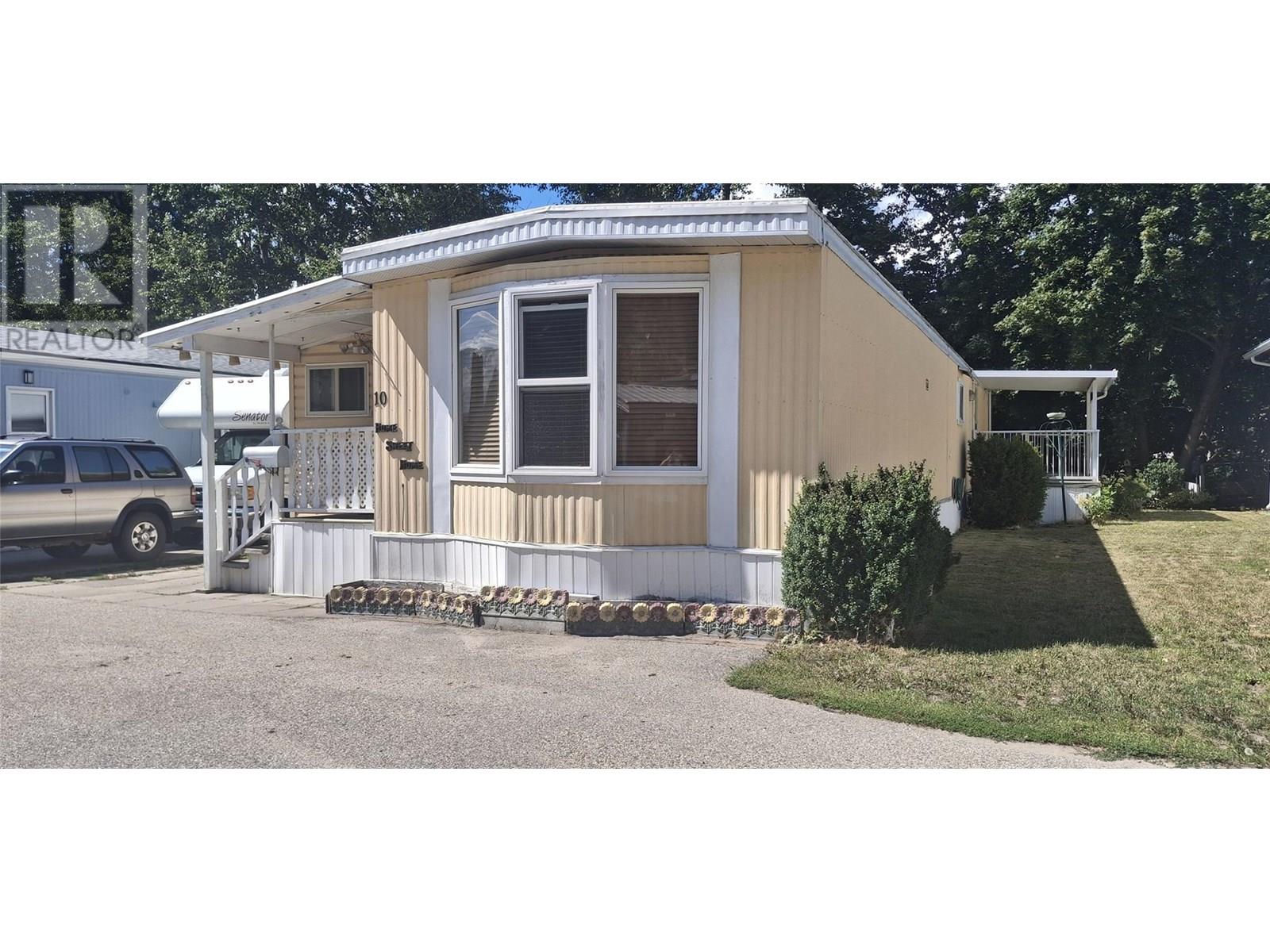 566 Coburn Street Unit# 10, Chase, British Columbia  V0E 1M0 - Photo 2 - 10357488