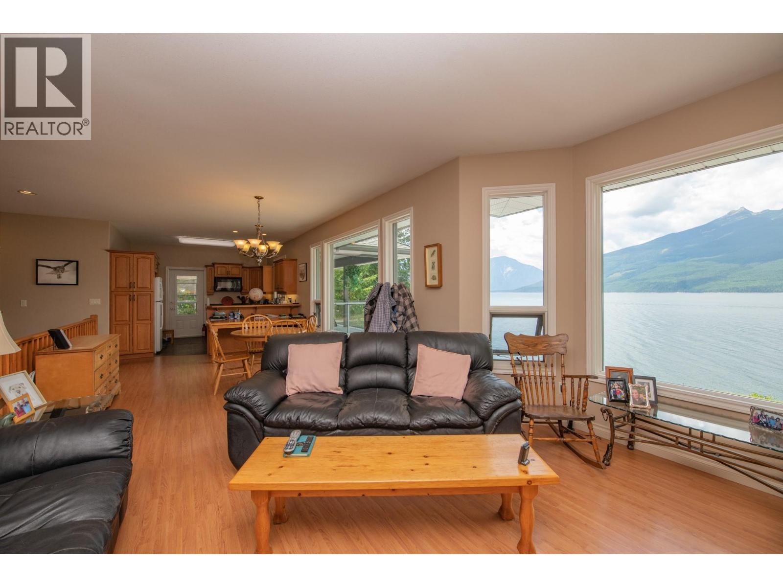 1710 6 Highway, Nakusp, British Columbia  V0G 1R1 - Photo 23 - 10357695
