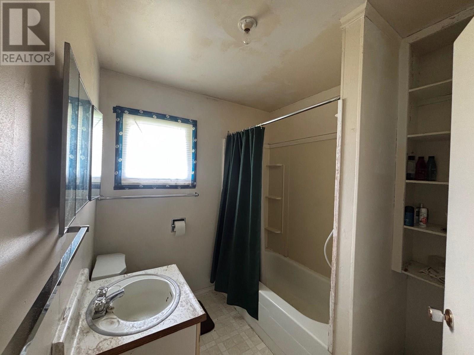 4123 3 Highway, Rock Creek, British Columbia  V0H 1Y0 - Photo 5 - 10357929