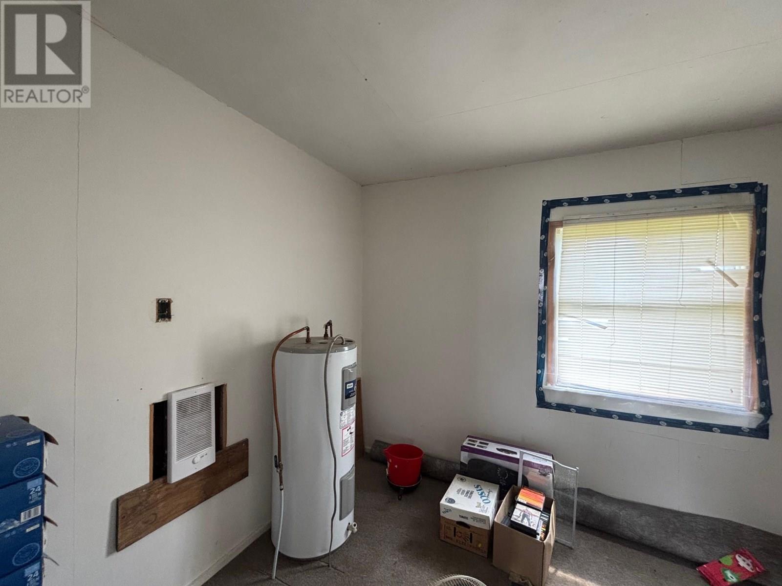 4123 3 Highway, Rock Creek, British Columbia  V0H 1Y0 - Photo 8 - 10357929