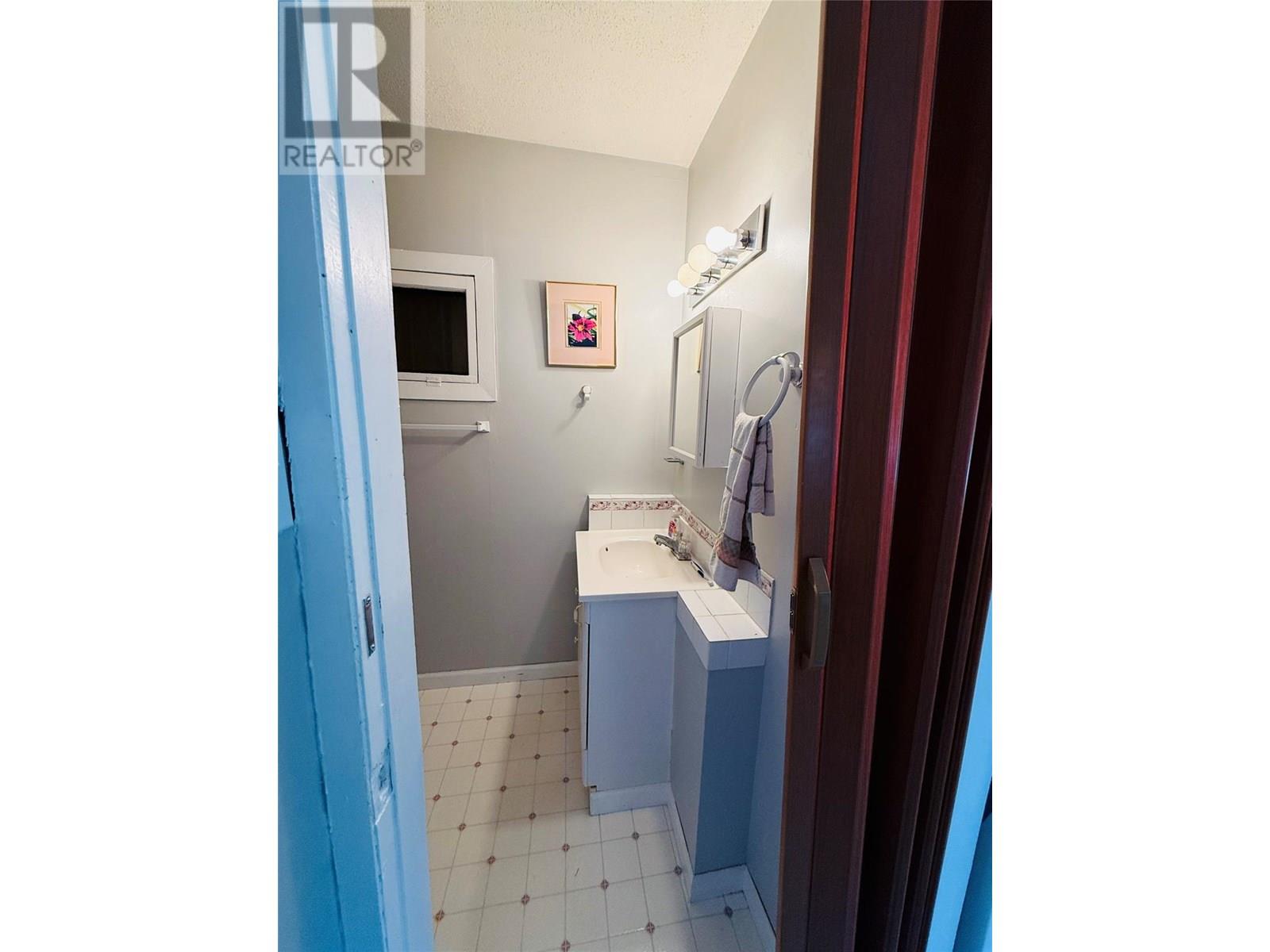 4688 Poplar Street, Windermere, British Columbia  V0B 2L2 - Photo 18 - 10357926