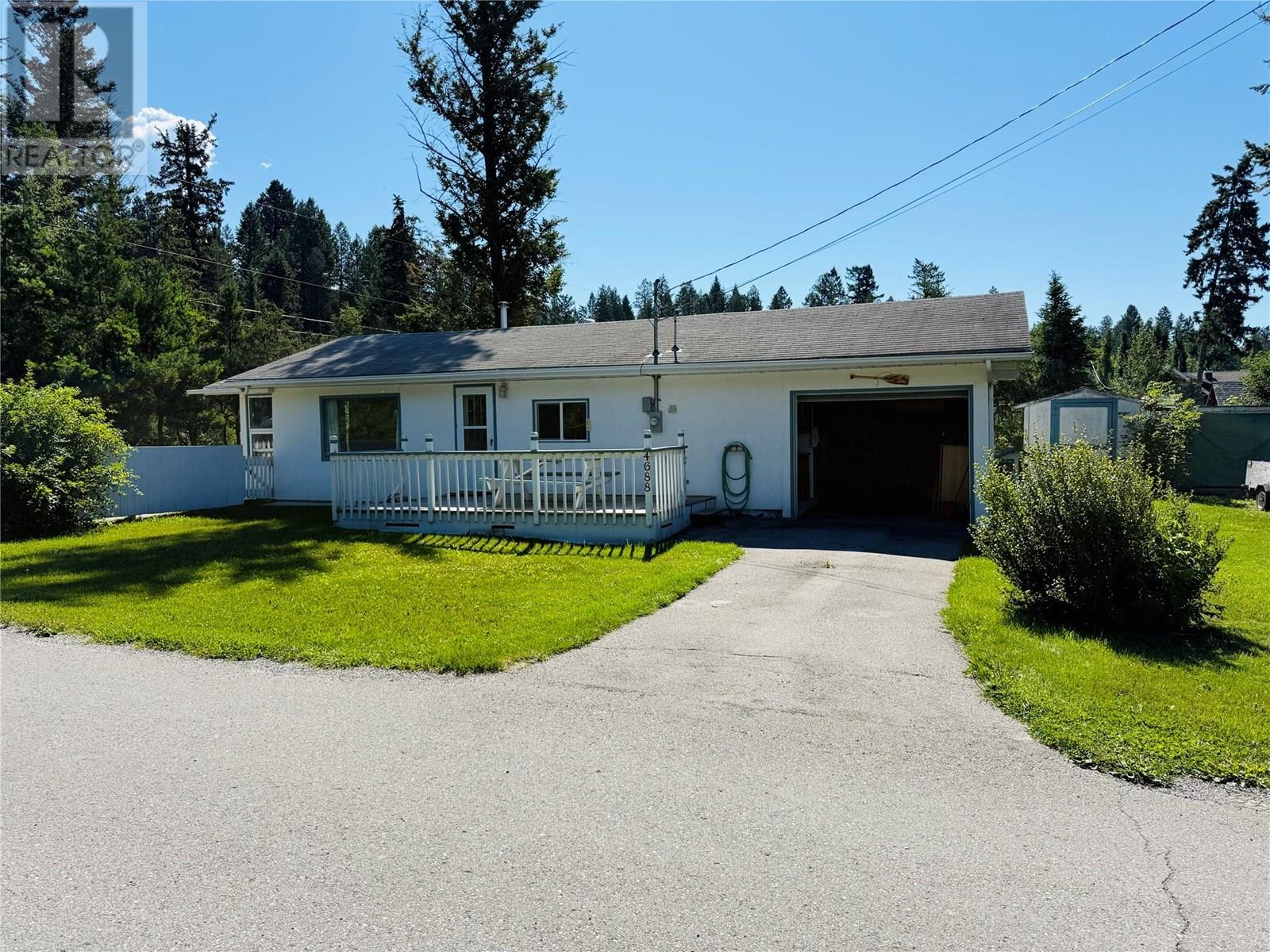 4688 Poplar Street, Windermere, British Columbia  V0B 2L2 - Photo 2 - 10357926