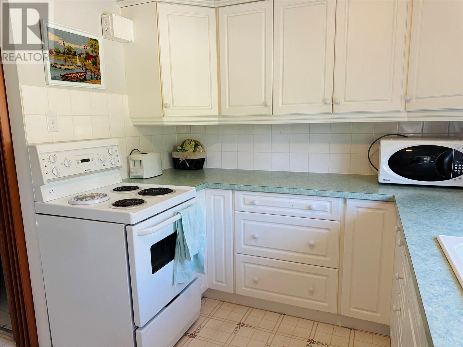 4688 Poplar Street, Windermere, British Columbia  V0B 2L2 - Photo 6 - 10357926