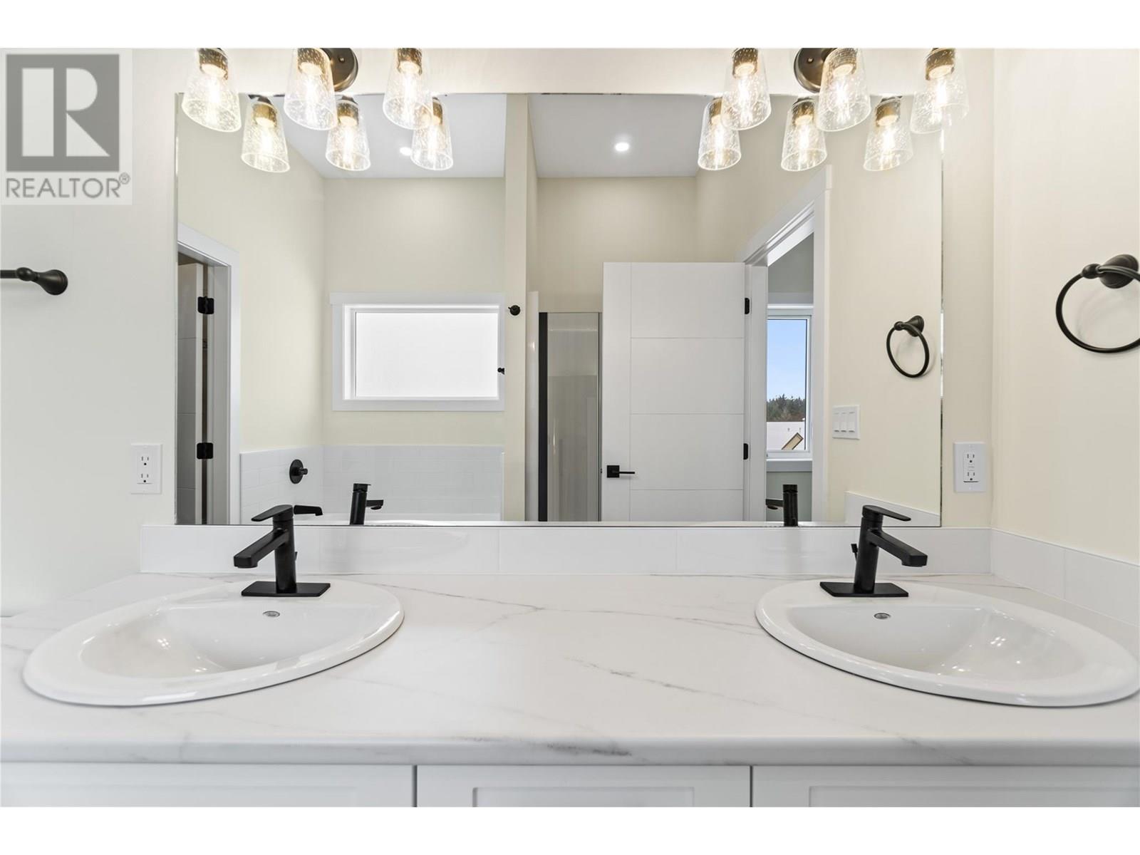 231 20 Street Ne Unit# 1, Salmon Arm, British Columbia  V1E 2Z7 - Photo 21 - 10357769