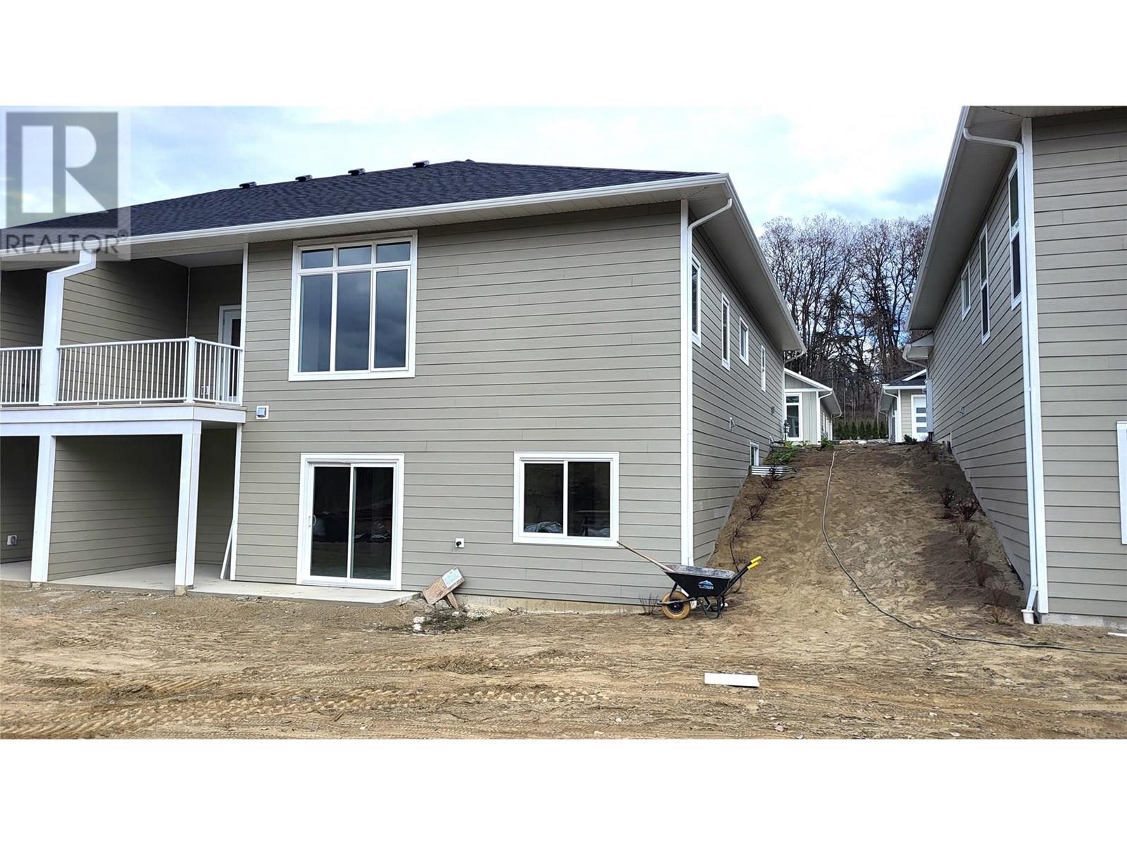 231 20 Street Ne Unit# 1, Salmon Arm, British Columbia  V1E 2Z7 - Photo 40 - 10357769