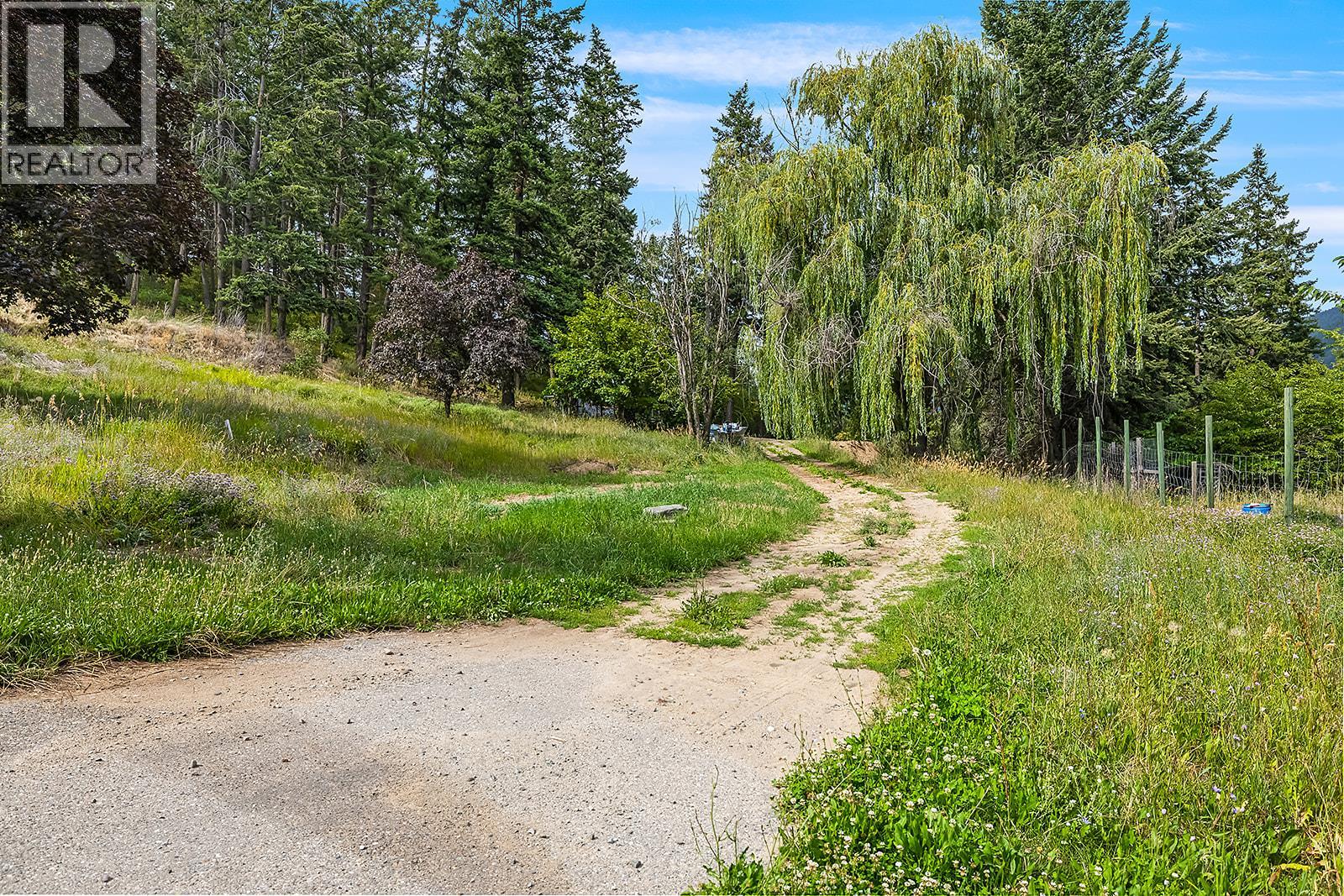 3930 3 Highway, Erickson, British Columbia  V0B 1K0 - Photo 14 - 10357970