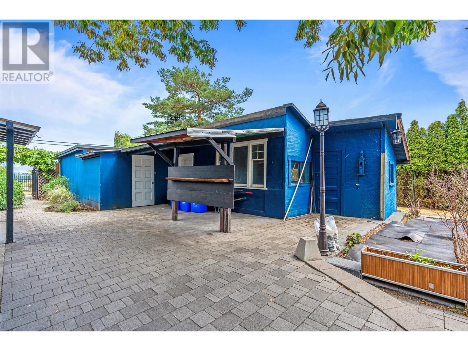 2640 Lakeshore Road, Vernon, British Columbia  V1H 1N1 - Photo 10 - 10357438