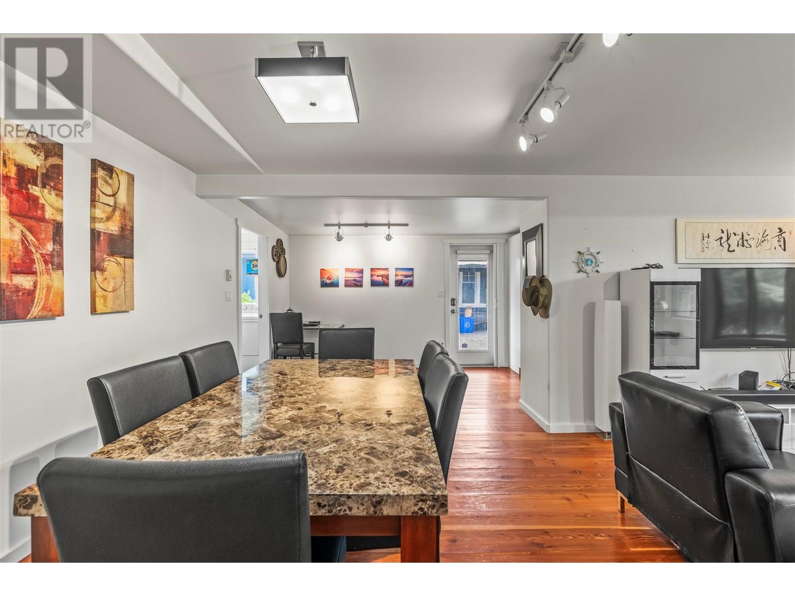 2640 Lakeshore Road, Vernon, British Columbia  V1H 1N1 - Photo 36 - 10357438