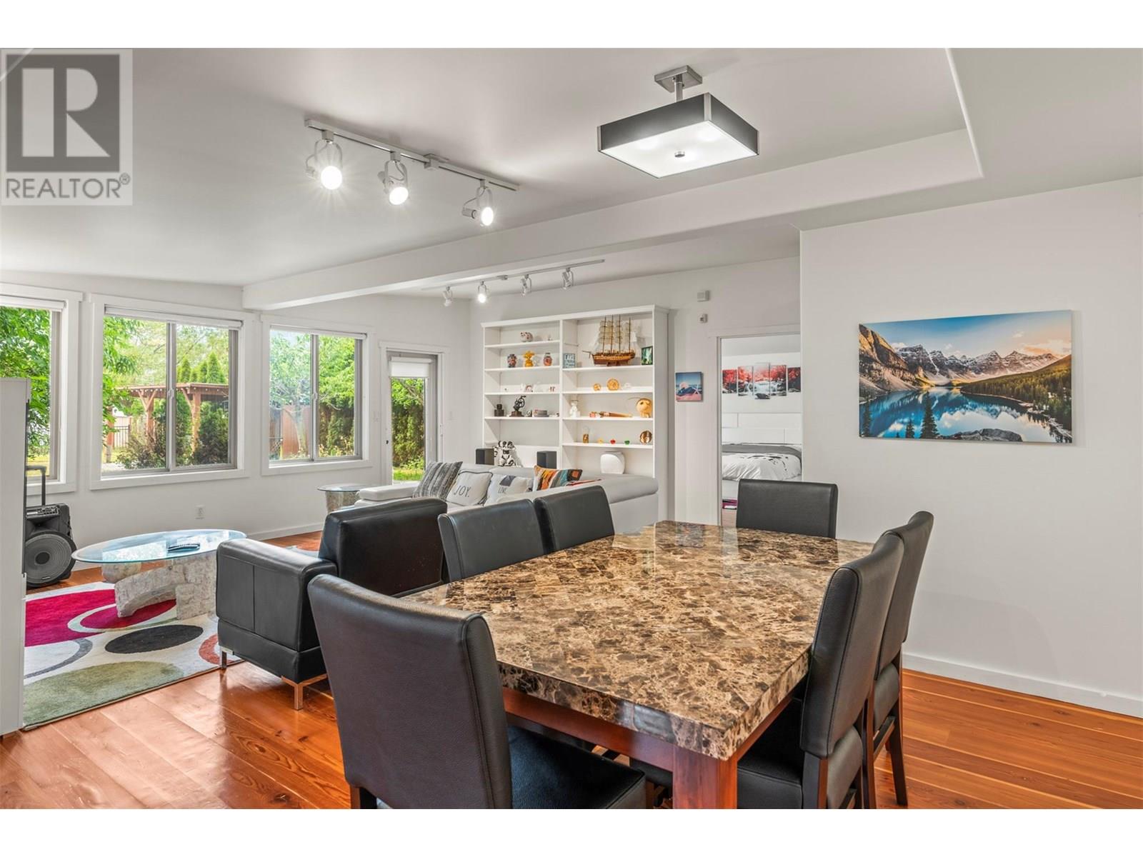 2640 Lakeshore Road, Vernon, British Columbia  V1H 1N1 - Photo 37 - 10357438
