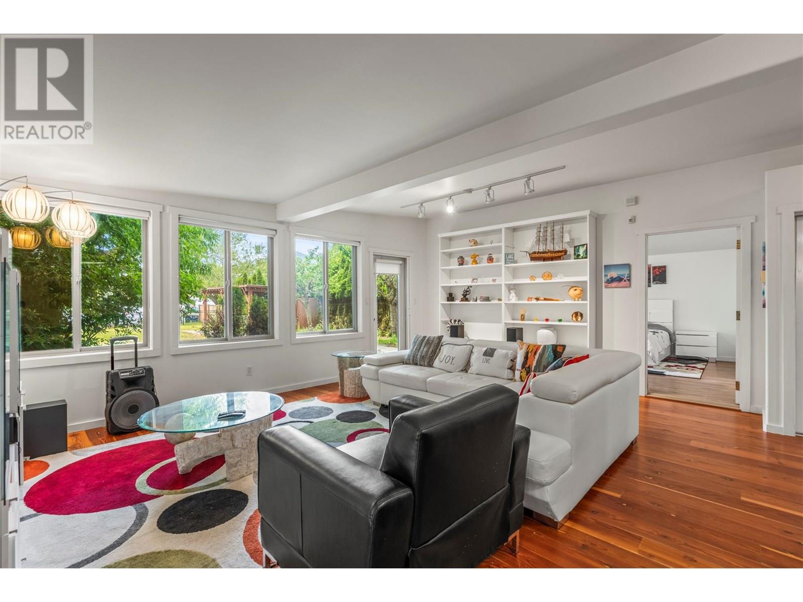 2640 Lakeshore Road, Vernon, British Columbia  V1H 1N1 - Photo 39 - 10357438